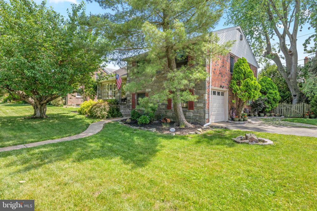 260 AVON ROAD
