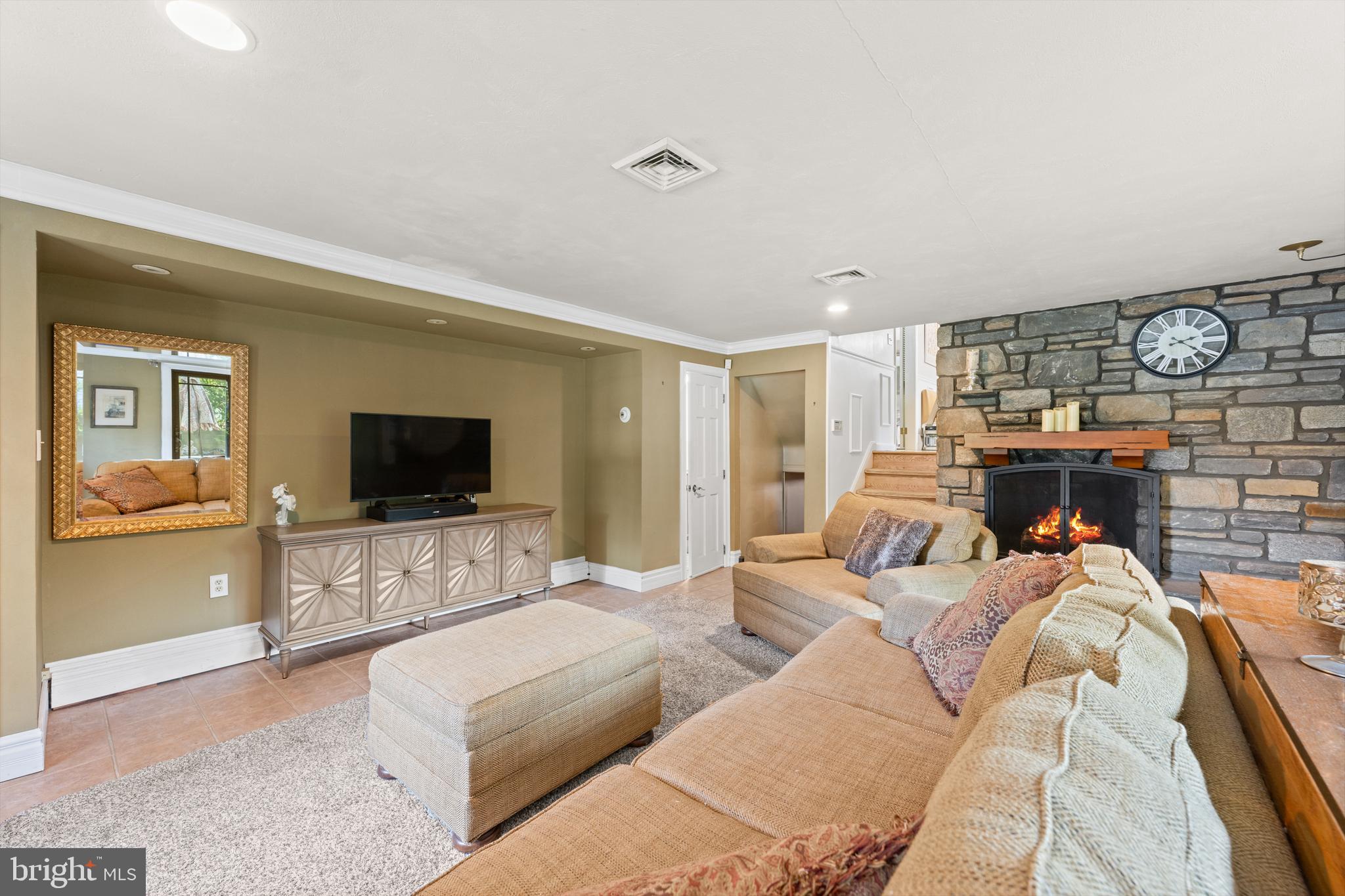 260 AVON ROAD