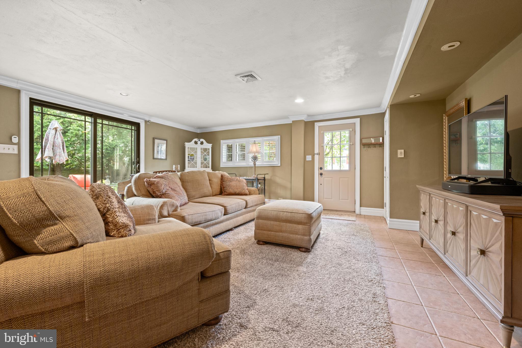 260 AVON ROAD