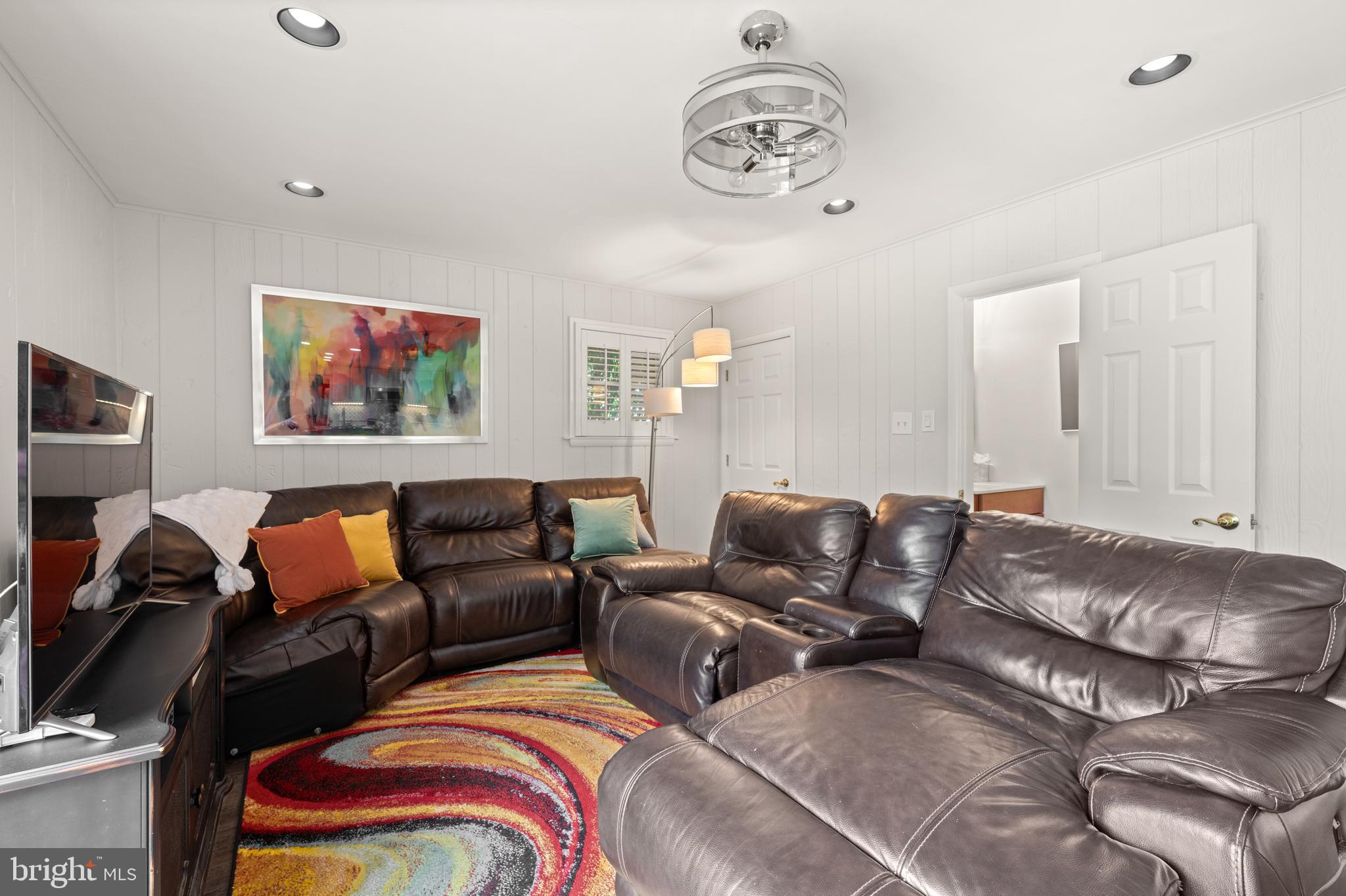217 HEMLOCK LANE