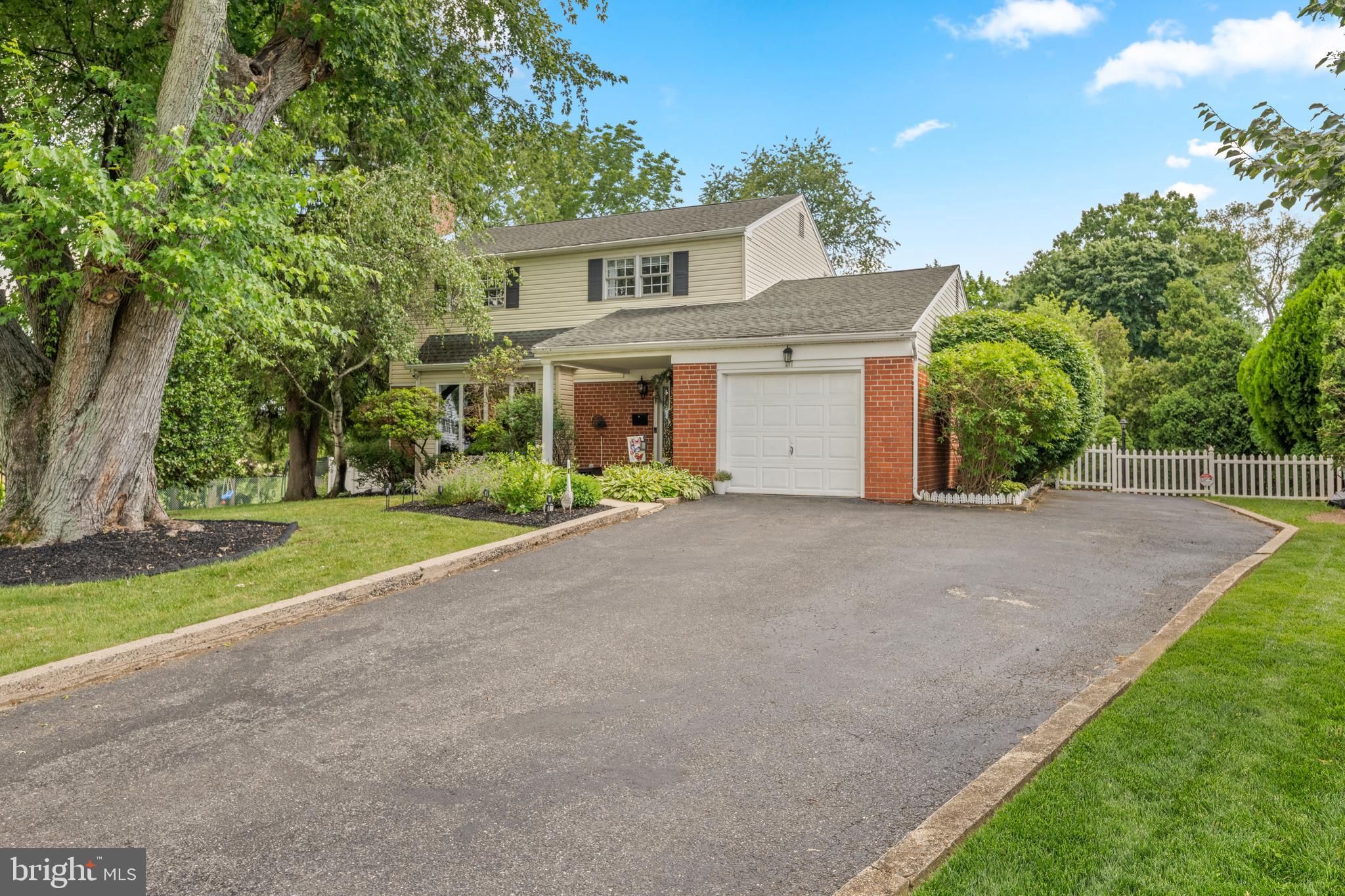 217 HEMLOCK LANE