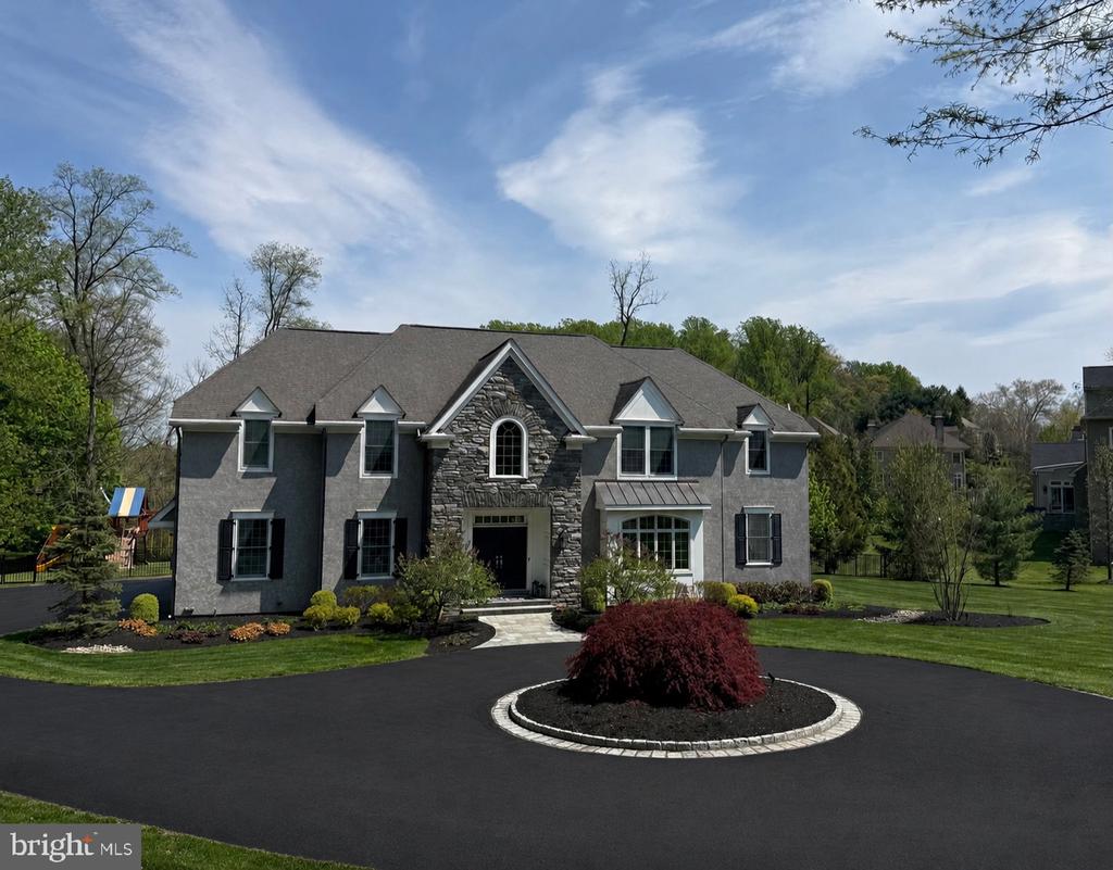 112 MASONS WAY