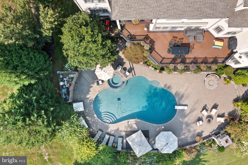 365 ARBOR CIRCLE