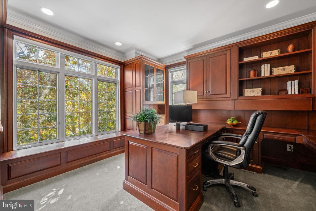 365 ARBOR CIRCLE