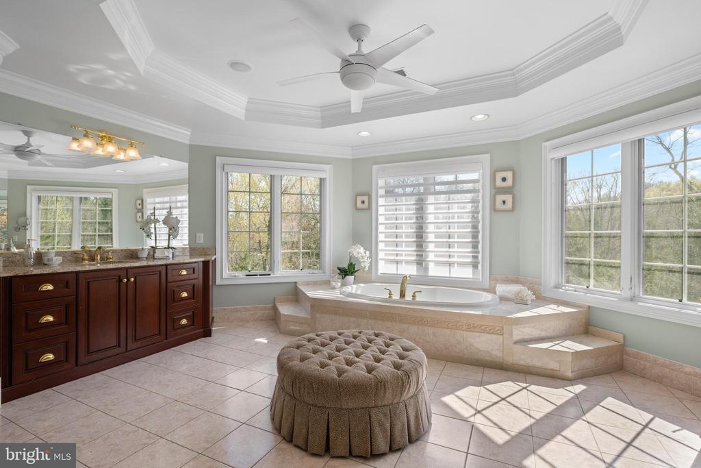 365 ARBOR CIRCLE