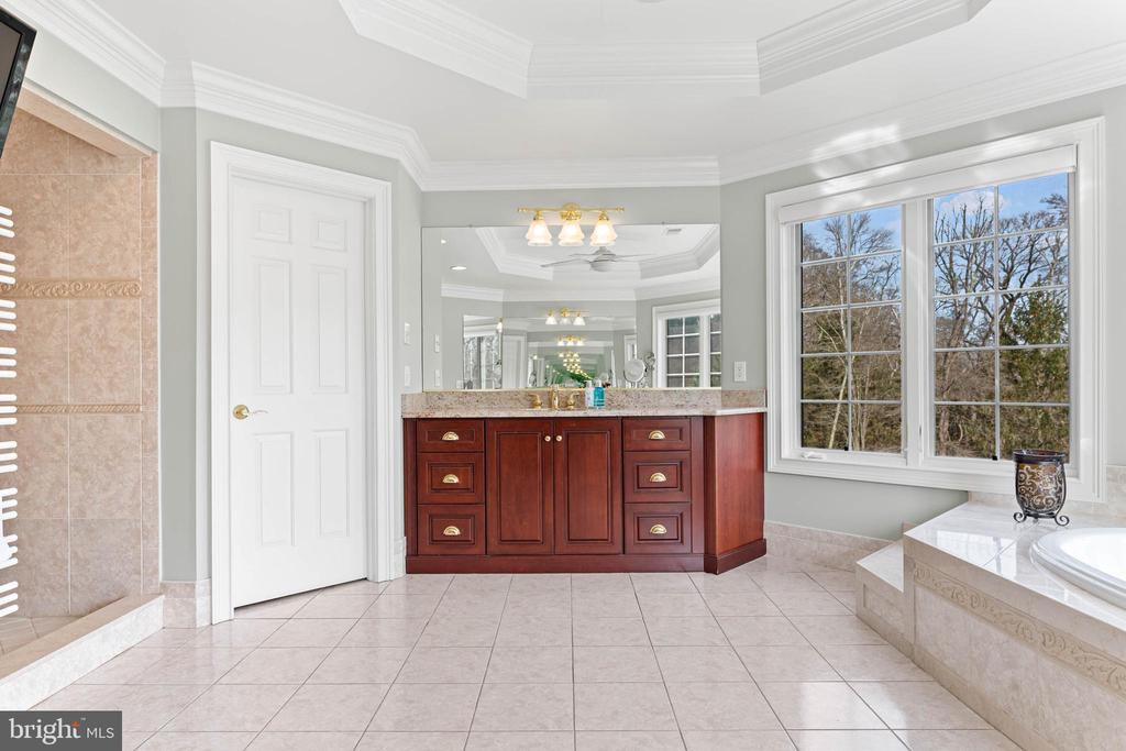 365 ARBOR CIRCLE