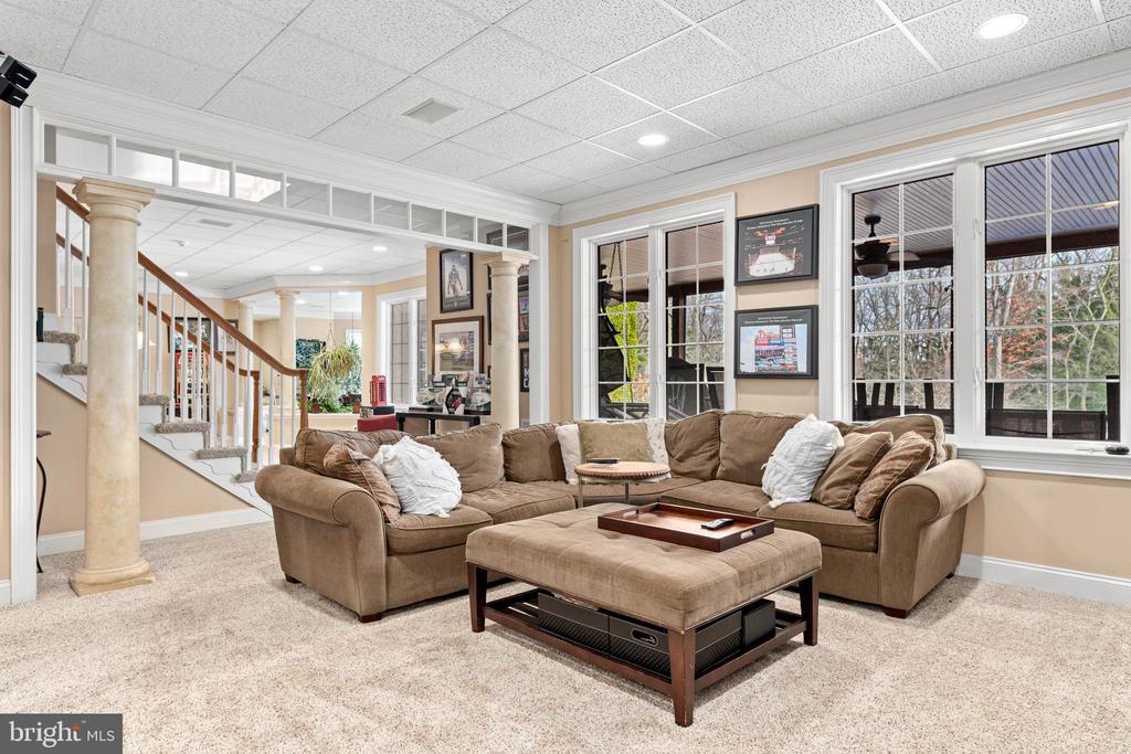 365 ARBOR CIRCLE
