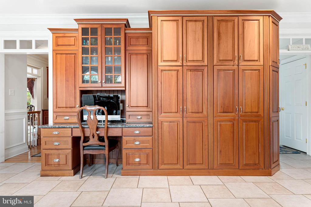 365 ARBOR CIRCLE
