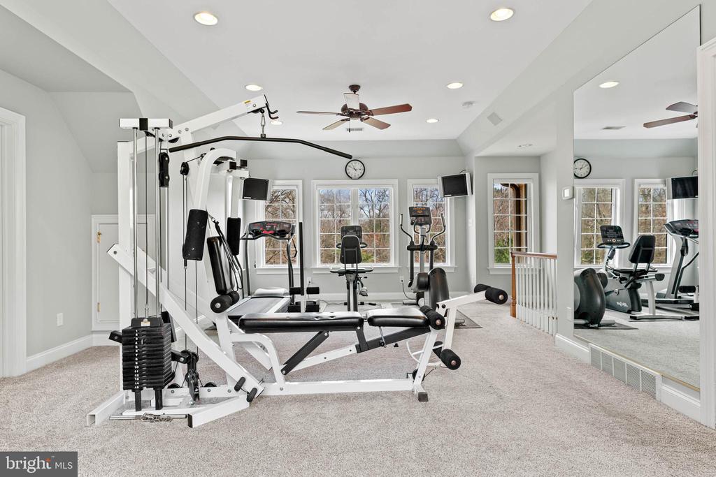 365 ARBOR CIRCLE
