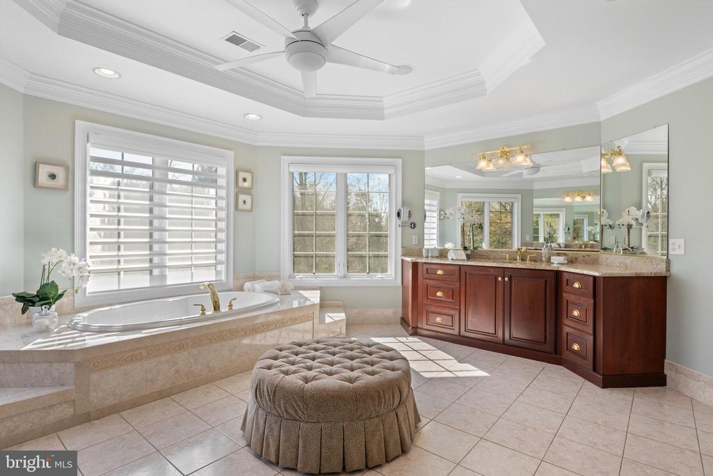 365 ARBOR CIRCLE