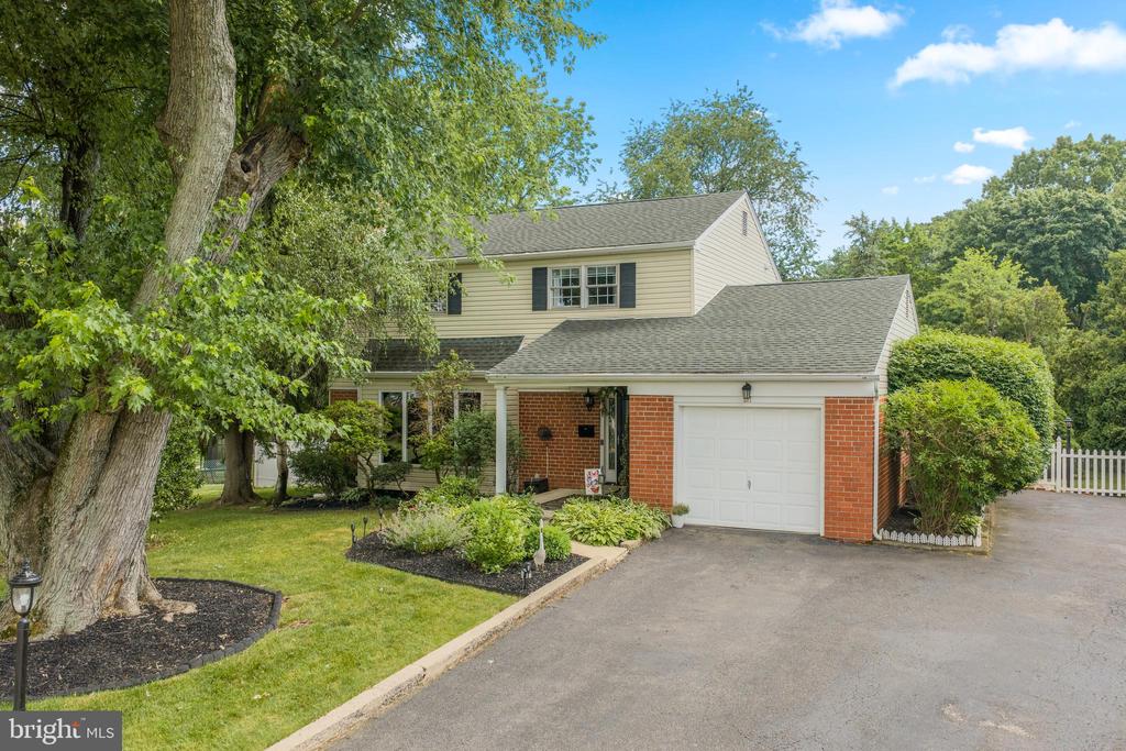 217 HEMLOCK LANE