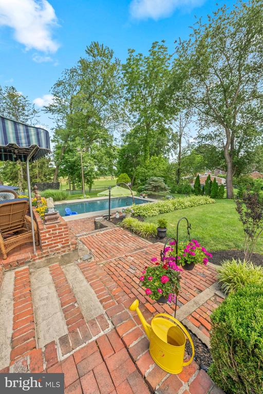 217 HEMLOCK LANE