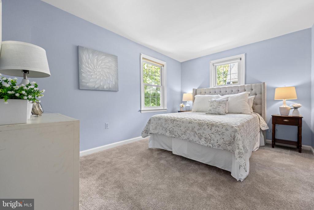 77 FOREST ROAD