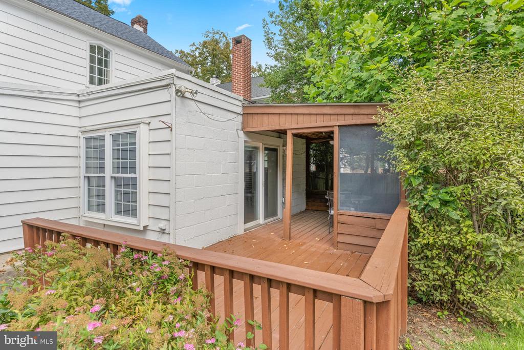 77 FOREST ROAD