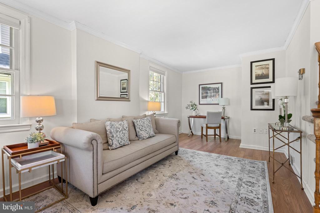 77 FOREST ROAD