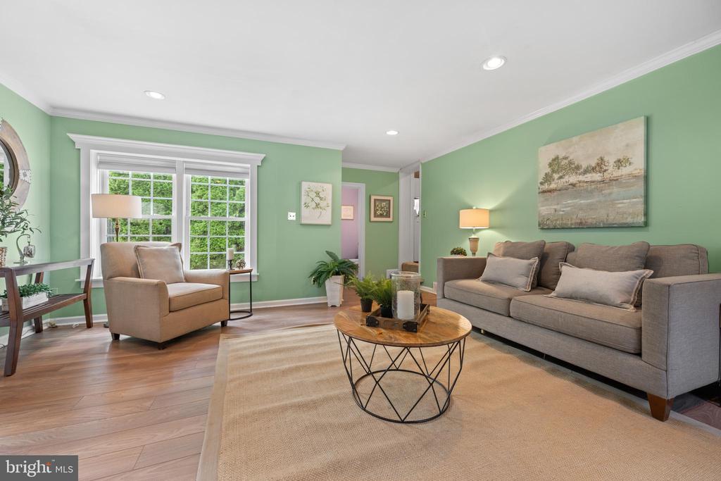 77 FOREST ROAD
