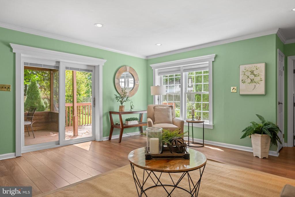77 FOREST ROAD