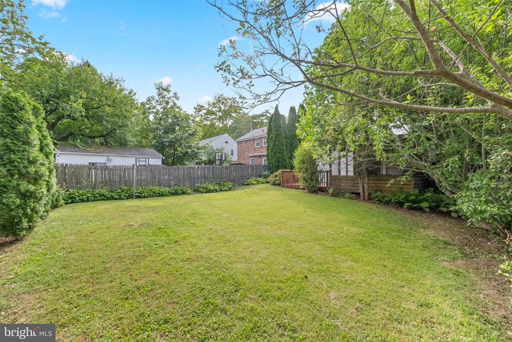 77 FOREST ROAD