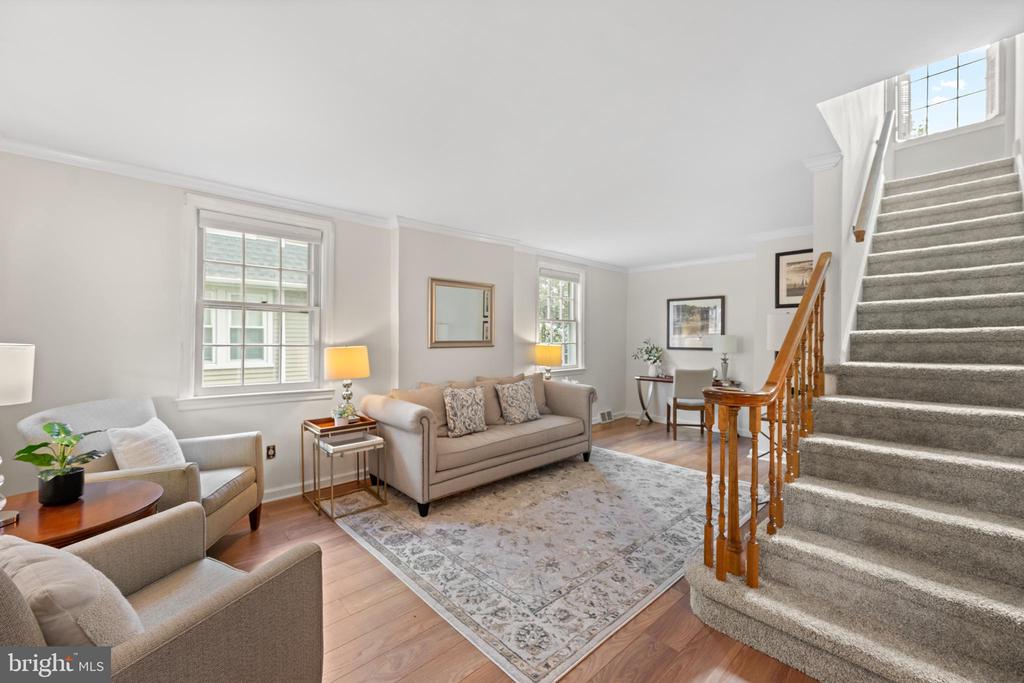 77 FOREST ROAD
