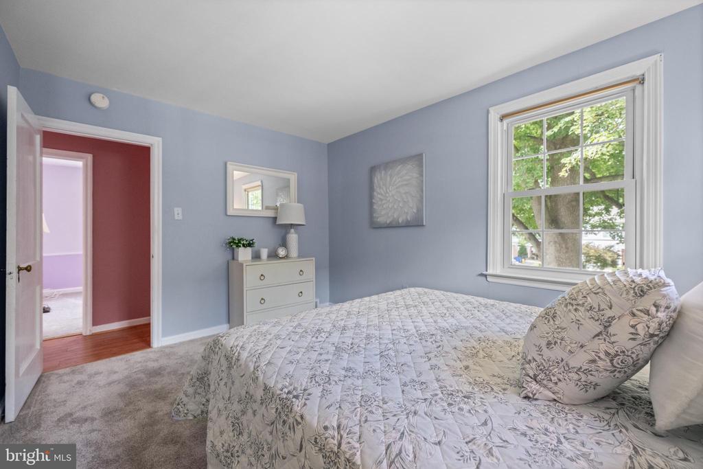 77 FOREST ROAD