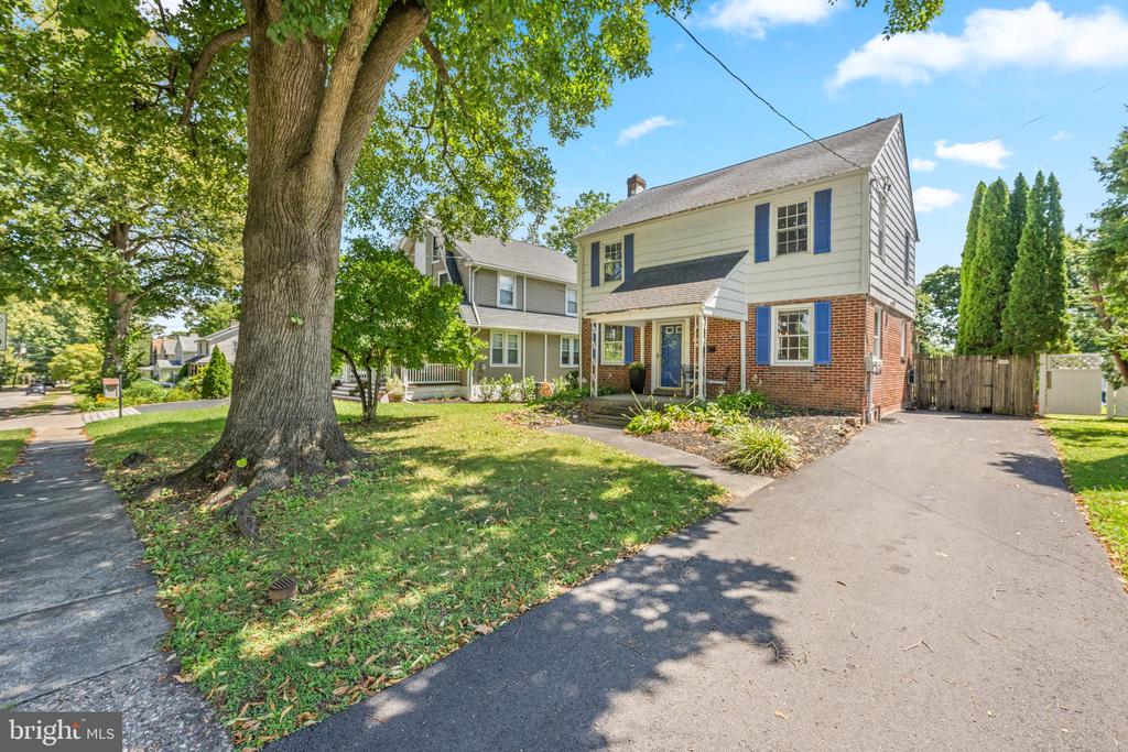77 FOREST ROAD