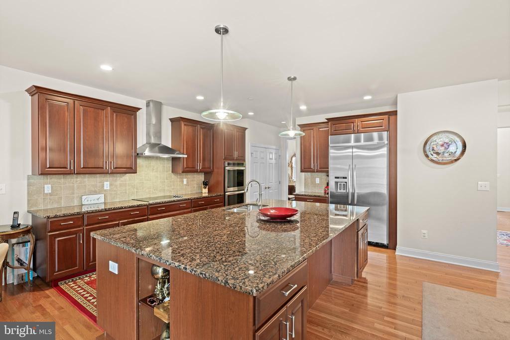 3723 ROSEMONT PASS