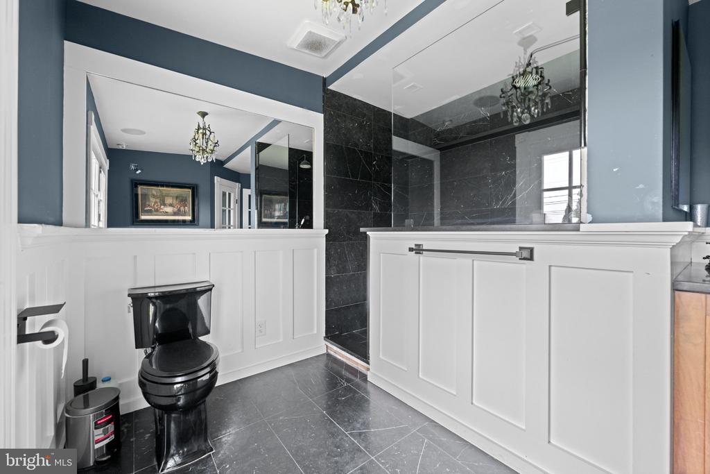 100 W RIDLEY AVENUE