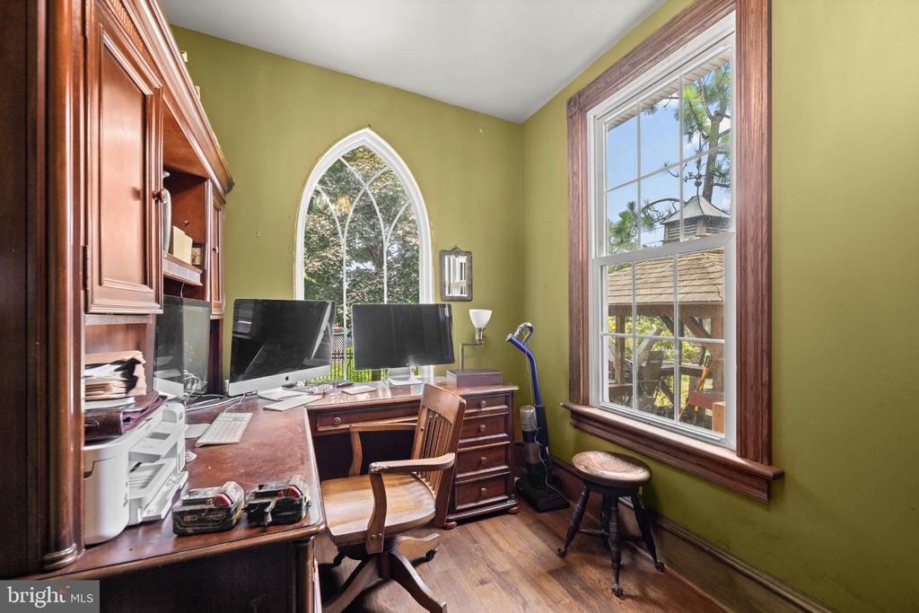 100 W RIDLEY AVENUE