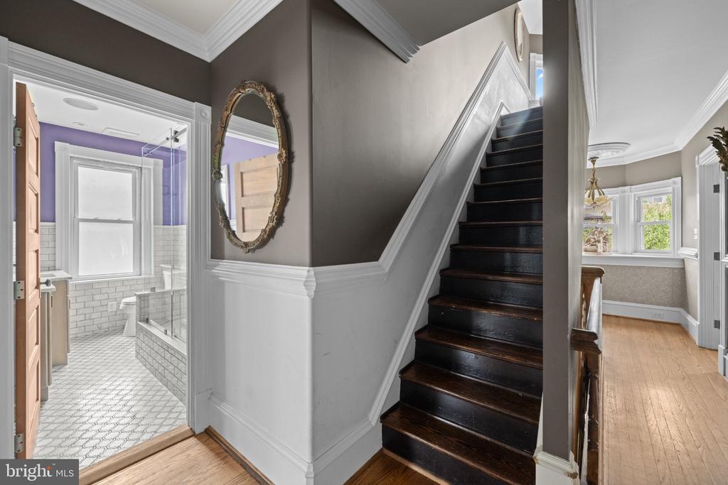 100 W RIDLEY AVENUE