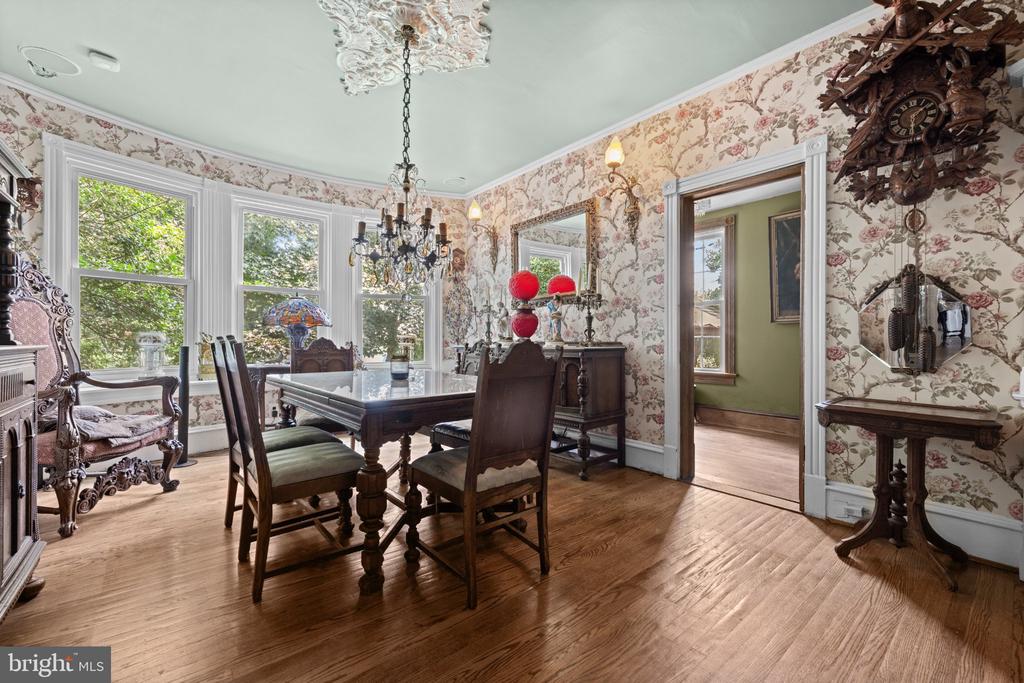 100 W RIDLEY AVENUE