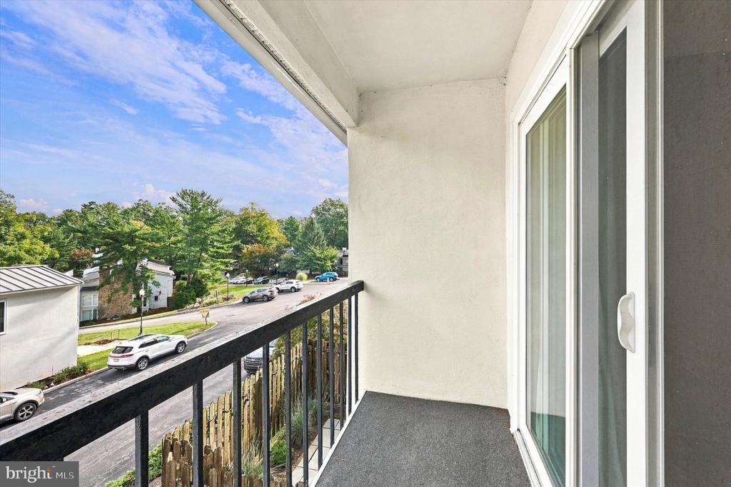 150 W KENILWORTH CIRCLE W