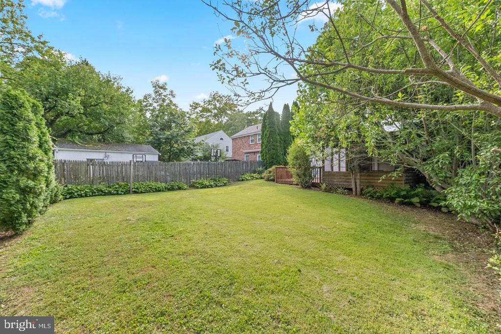 77 FOREST ROAD