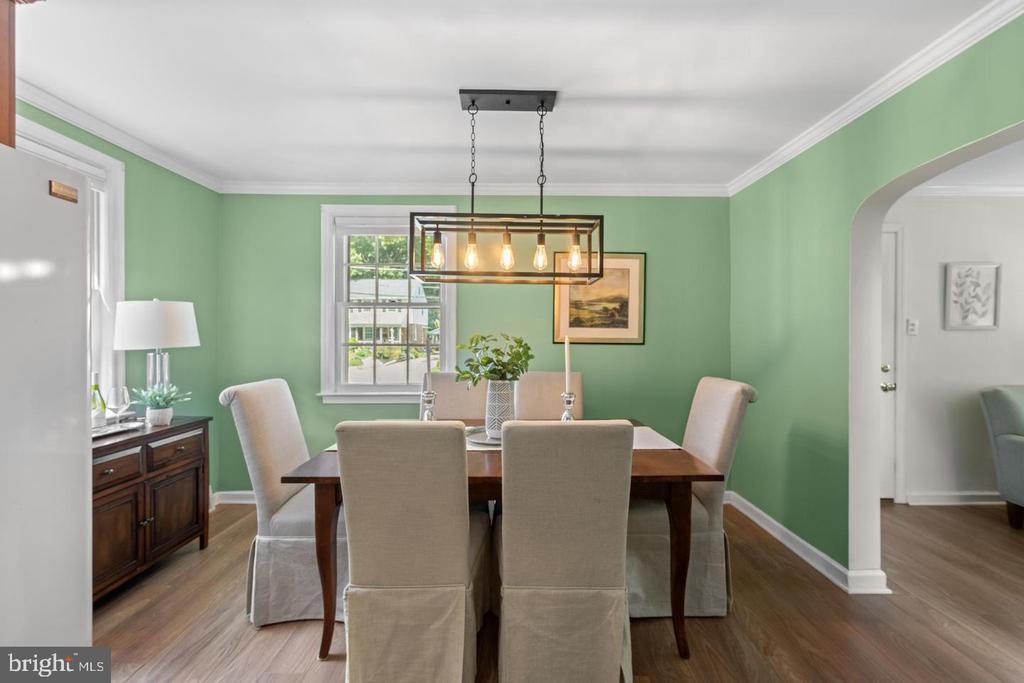 77 FOREST ROAD