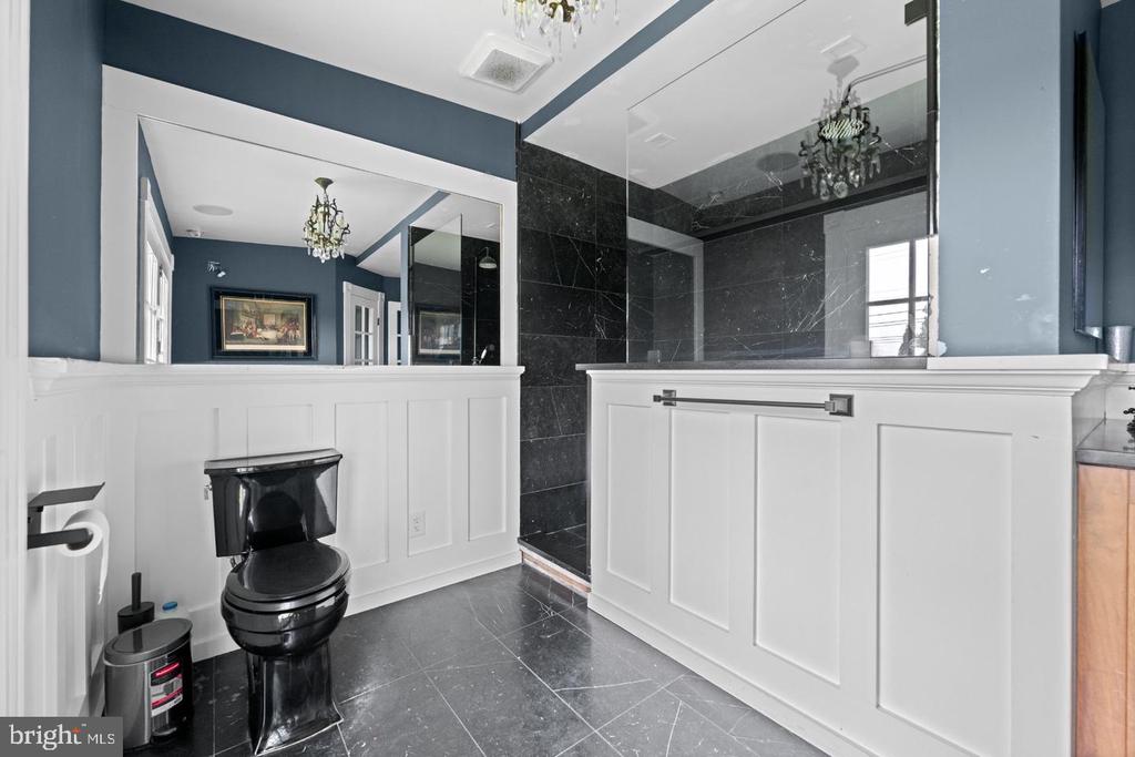 100 W RIDLEY AVENUE