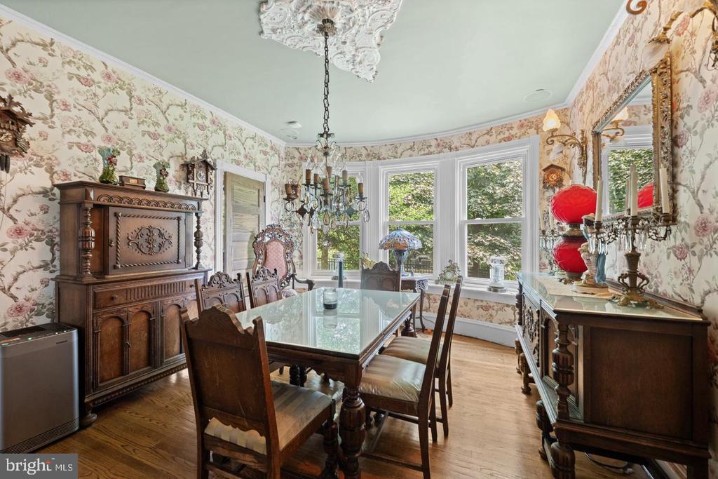 100 W RIDLEY AVENUE