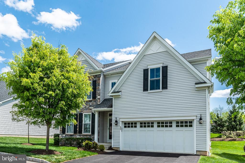 20 Dickinson Ln