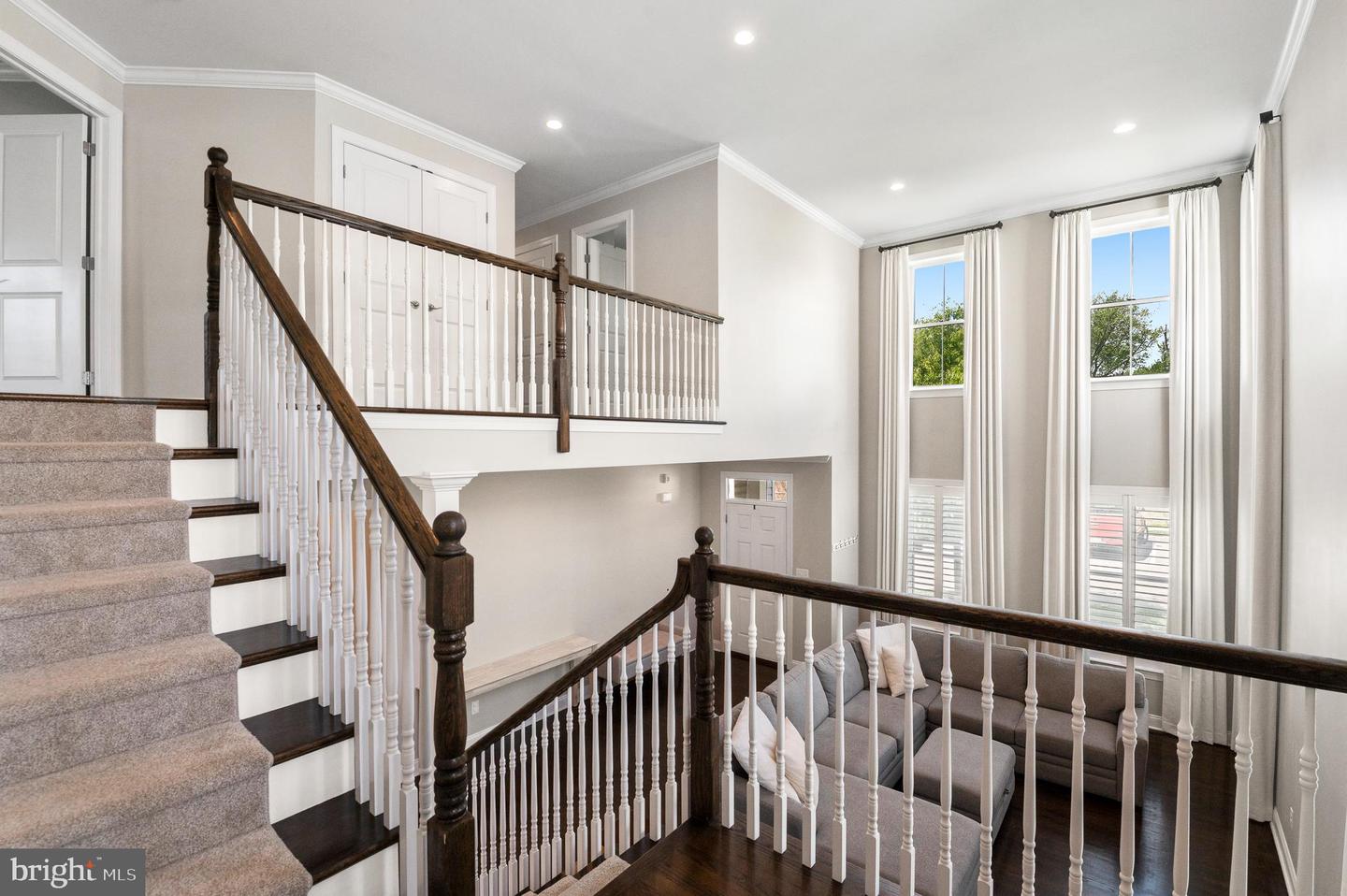 20 Dickinson Ln