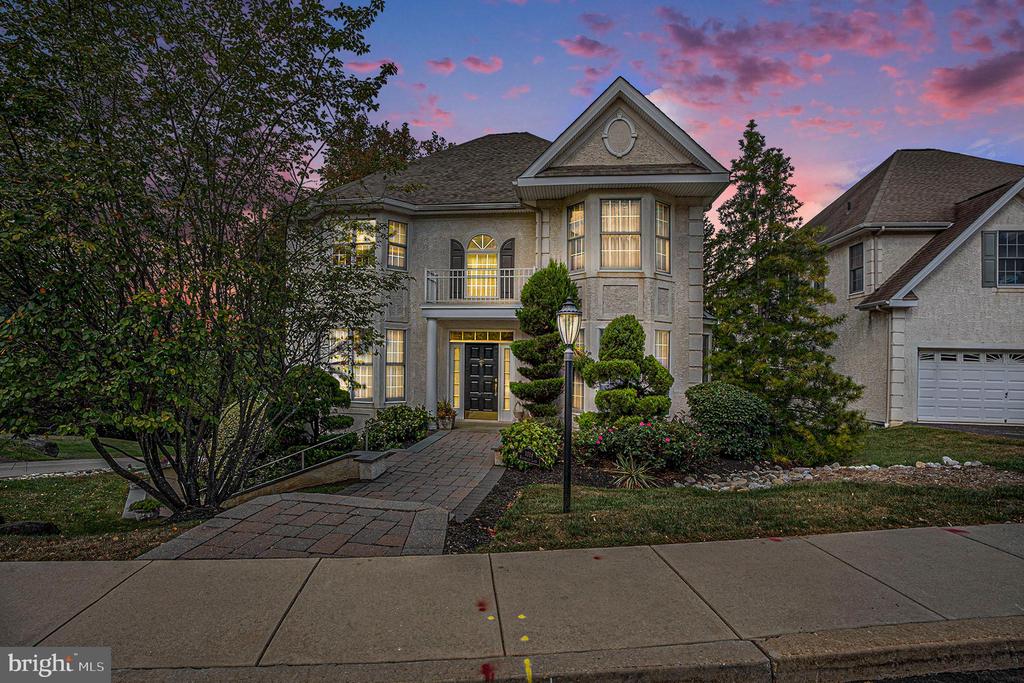 1018 RIVERVIEW LANE