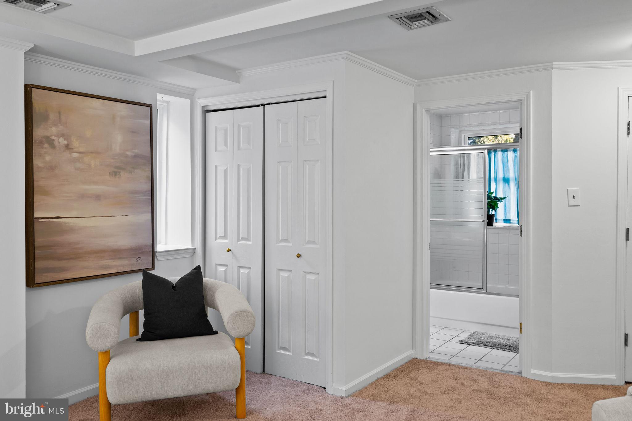 237 MONTGOMERY AVENUE 1-L