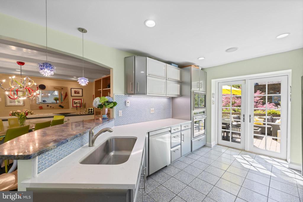 19 DERWEN ROAD