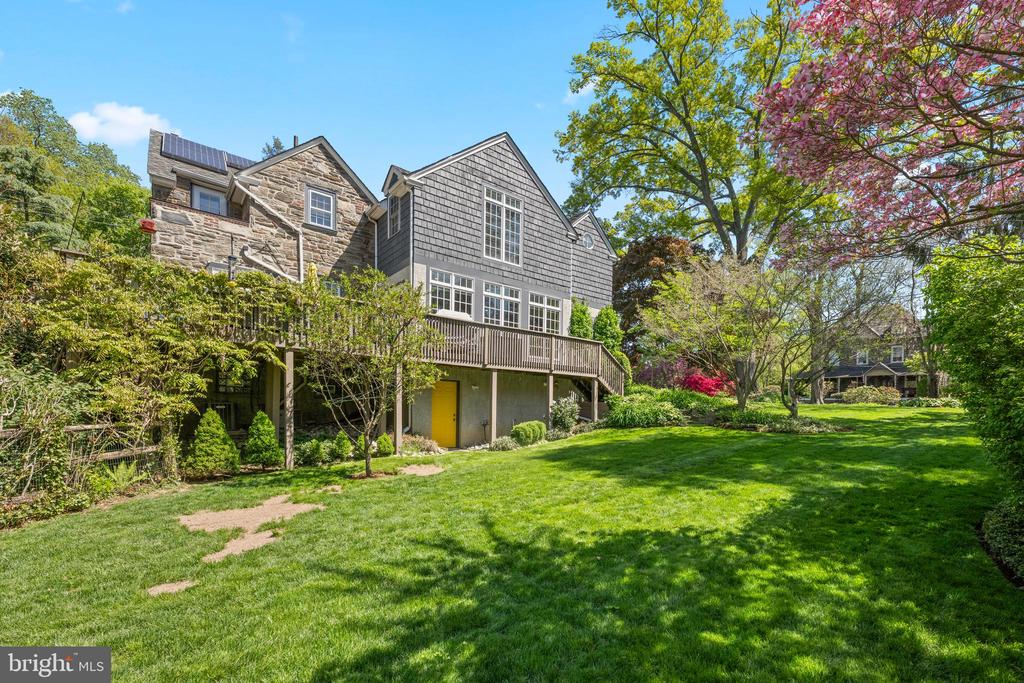 19 DERWEN ROAD