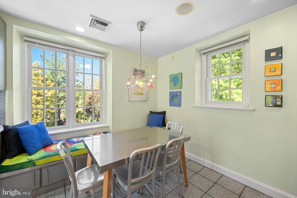 19 DERWEN ROAD