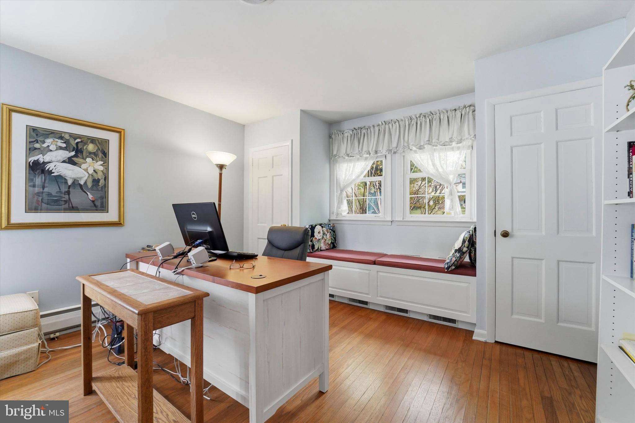 1811 SHARON ROAD