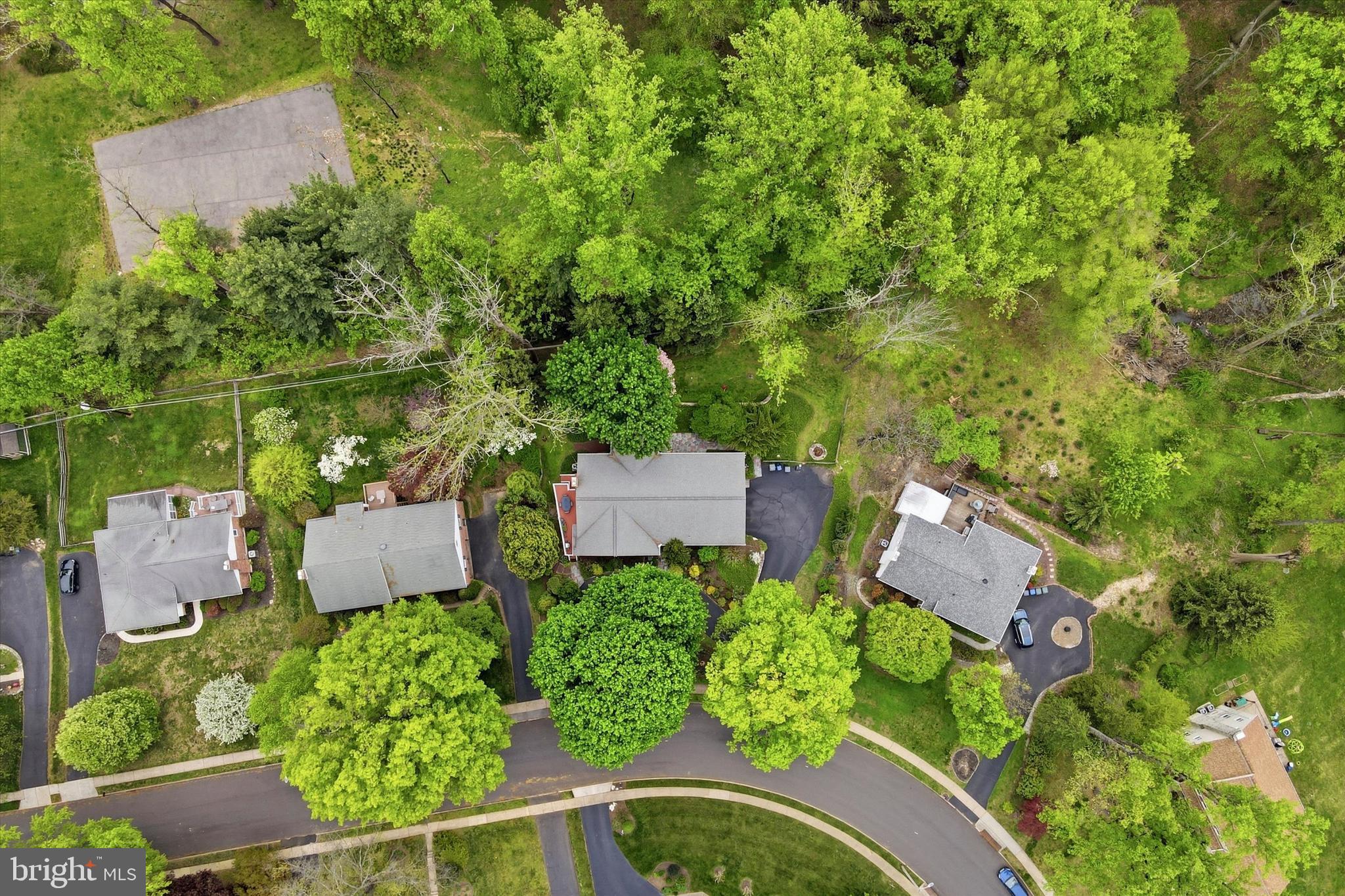 1811 SHARON ROAD