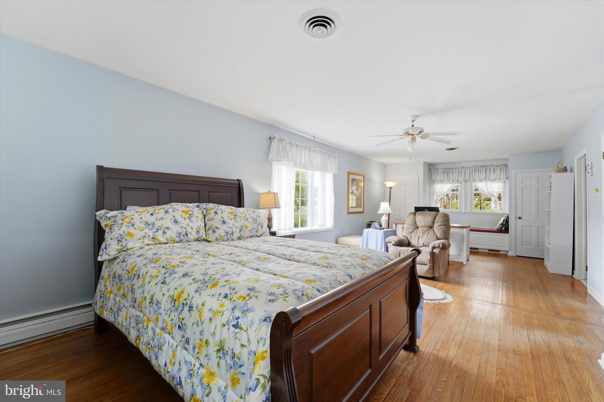 1811 SHARON ROAD