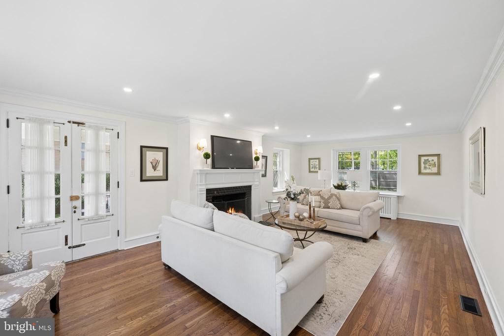 405 WYNMERE ROAD
