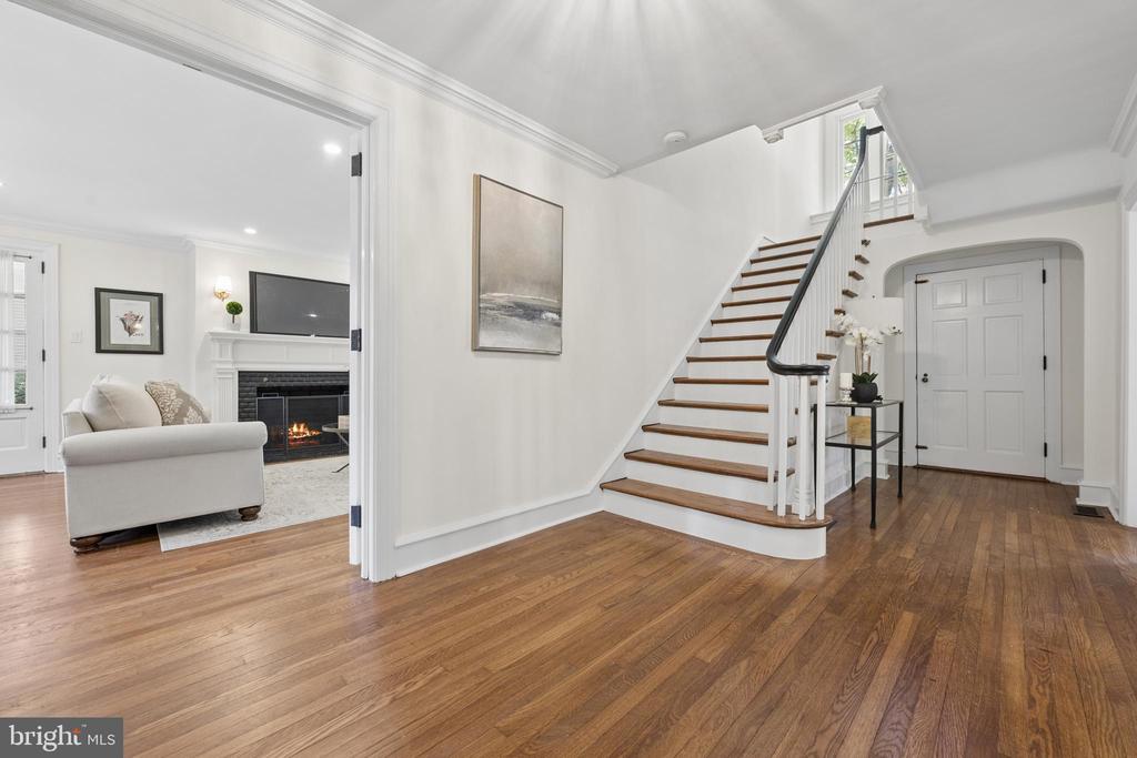 405 WYNMERE ROAD