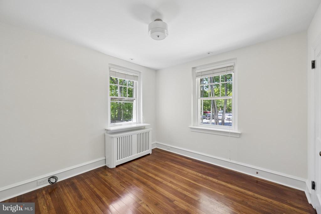 405 WYNMERE ROAD