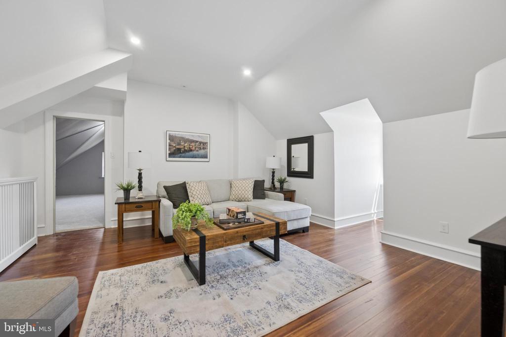 405 WYNMERE ROAD