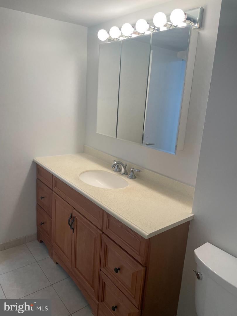604-36 S Washington Sq #905